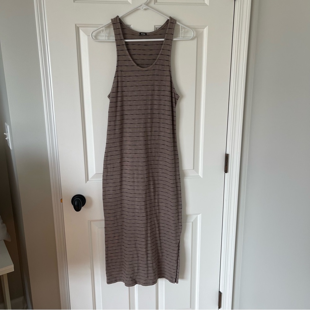 Revolve Monrow Large Striped Gray Midi Dress with Side Slit VGUC